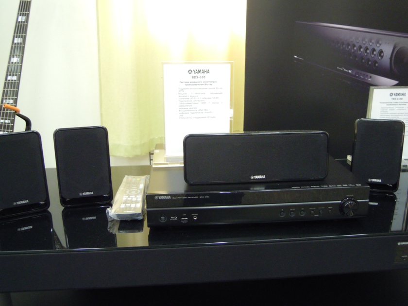 Фото 66. Система домашнего кинотеатра с проигрывателем Blu-Ray Yamaha BDX-610